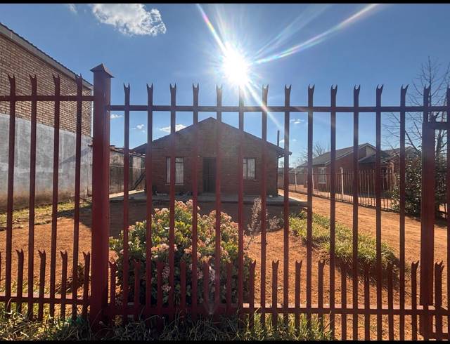 3 BEDROOM HOUSE TO LET IN BLOEMSIDE